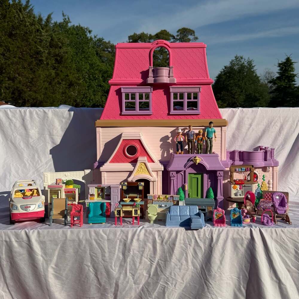 Fisher-Price Loving Family 2014 Dollhouse with Car, Furniture, & Accessories